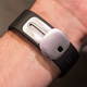 Ilustración para el artículo titulado Probamos la Microsoft Band 2: un wearable muy bueno, pero con algunos problemas
